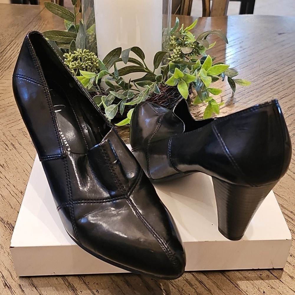 Franco Sarto Size 8 Black Pumps The Artist's Collection